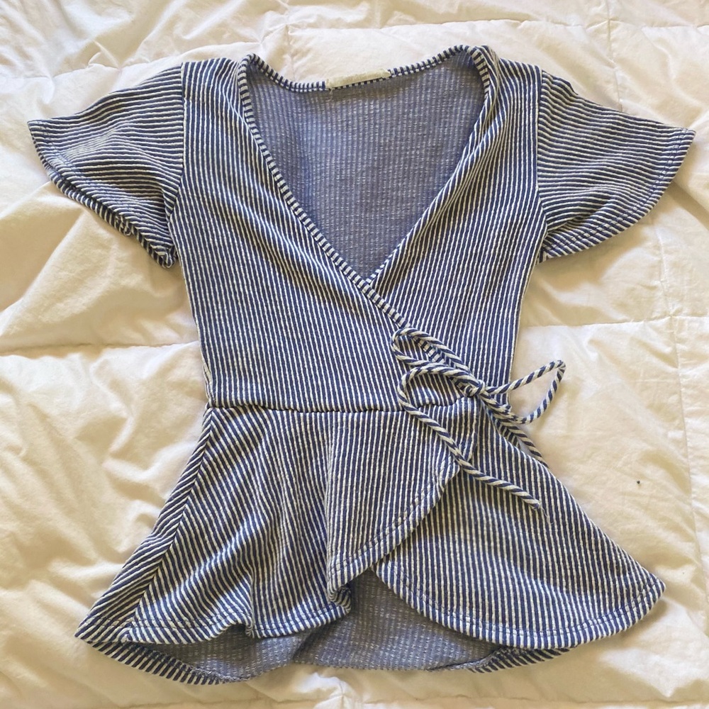 Blue and White Striped Peplum Top🦋😍🦋